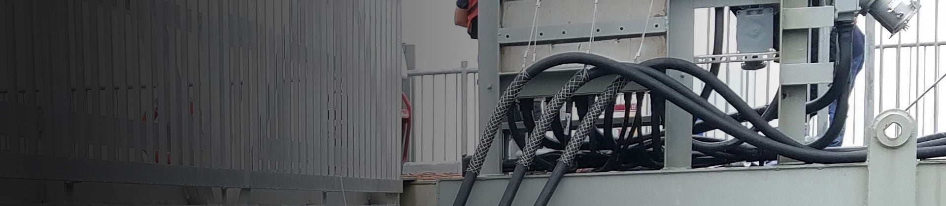 Agarradera de malla de cable en uso en muelle