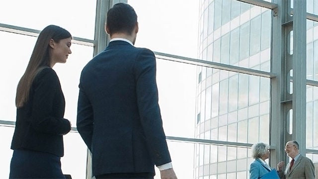 Iluminación LED y controles LED para vestíbulos y participación del cliente