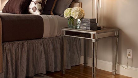 ICFA en la pared del dormitorio